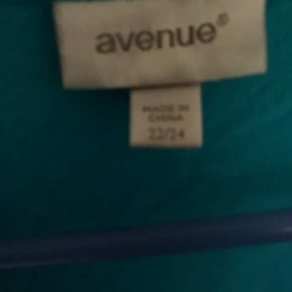 Top - Picture 2 of 2